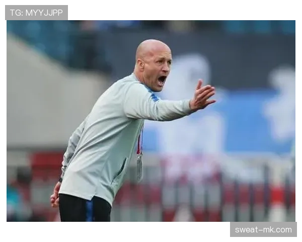 克鲁伊夫传奇足迹重塑现代足球风格，战术创新持续引领足坛变革