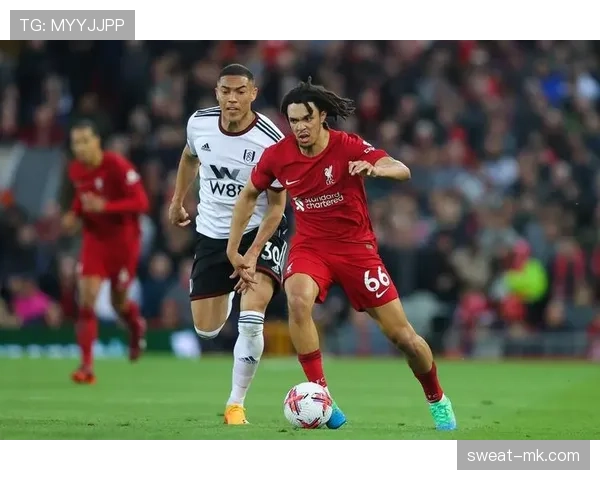 佩雷拉状态回升助力球队逆转,精彩表现闪耀英超